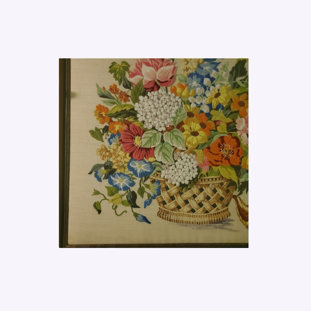 Amazing large vintage crewel embroidery photo - Picture 2 of 4